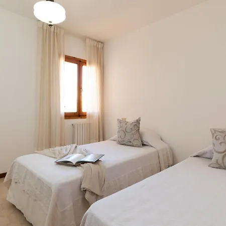 Casa Indipendente Con 3 *